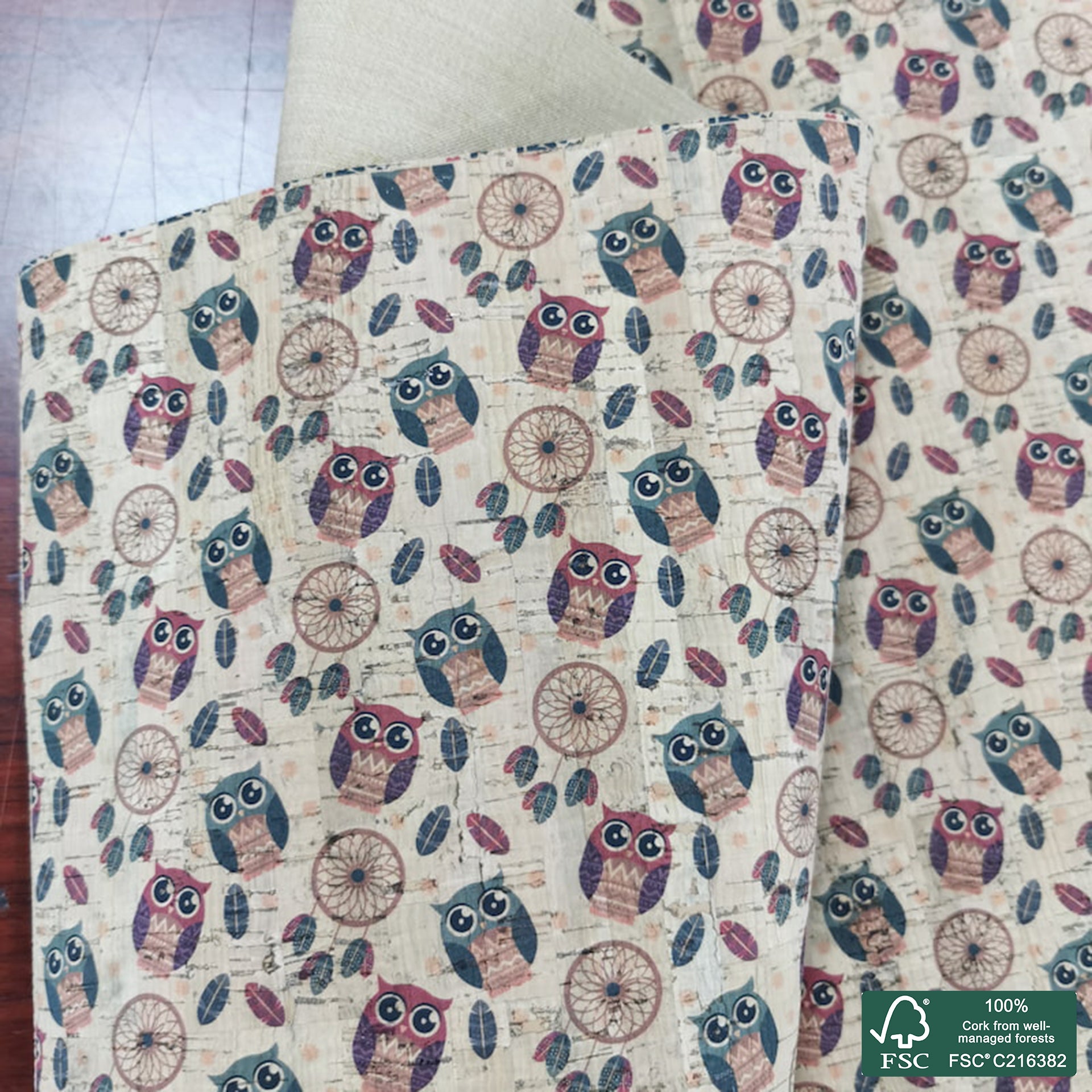 Owl printed pattern on natural cork fabric (369)
