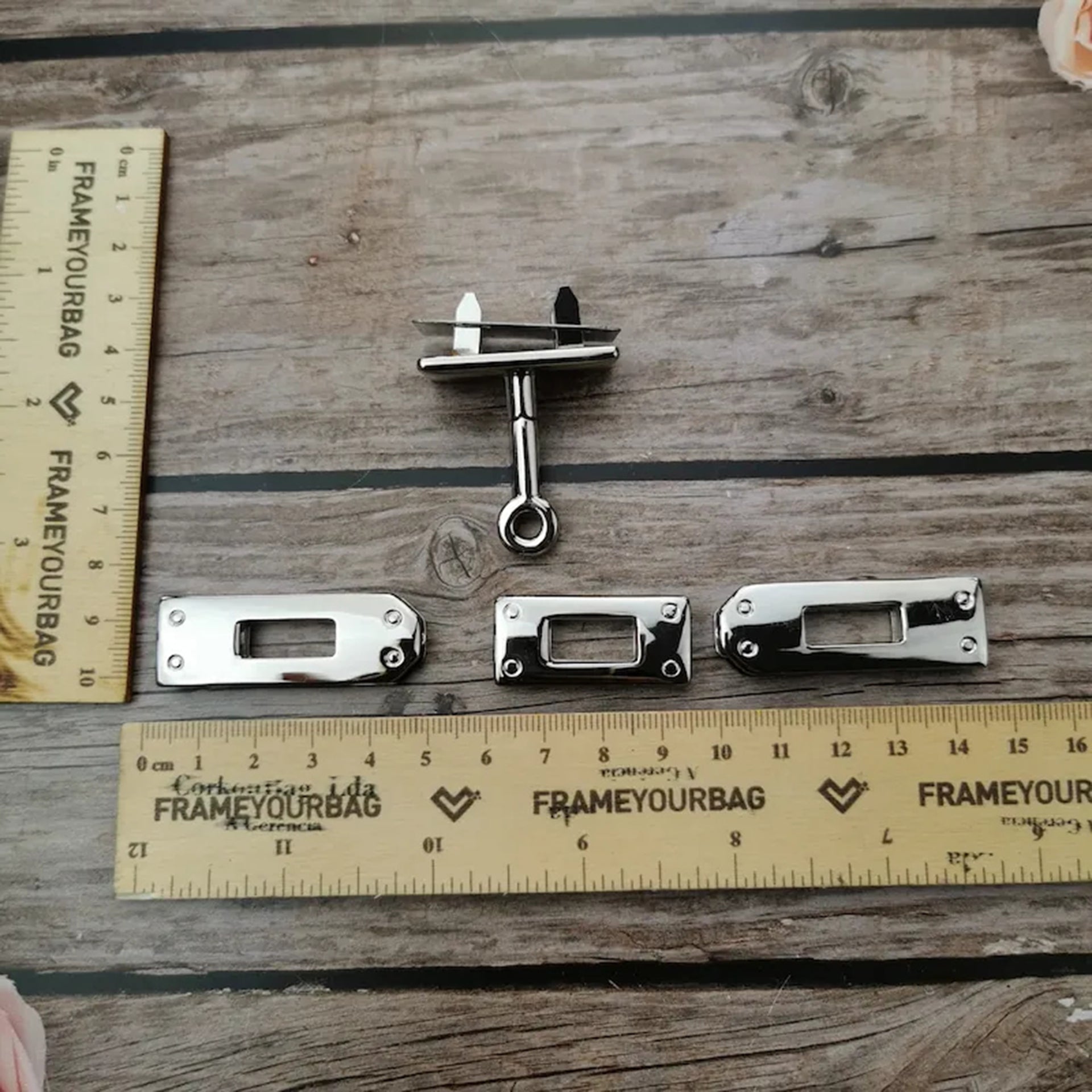 Silver clutch lock FL06