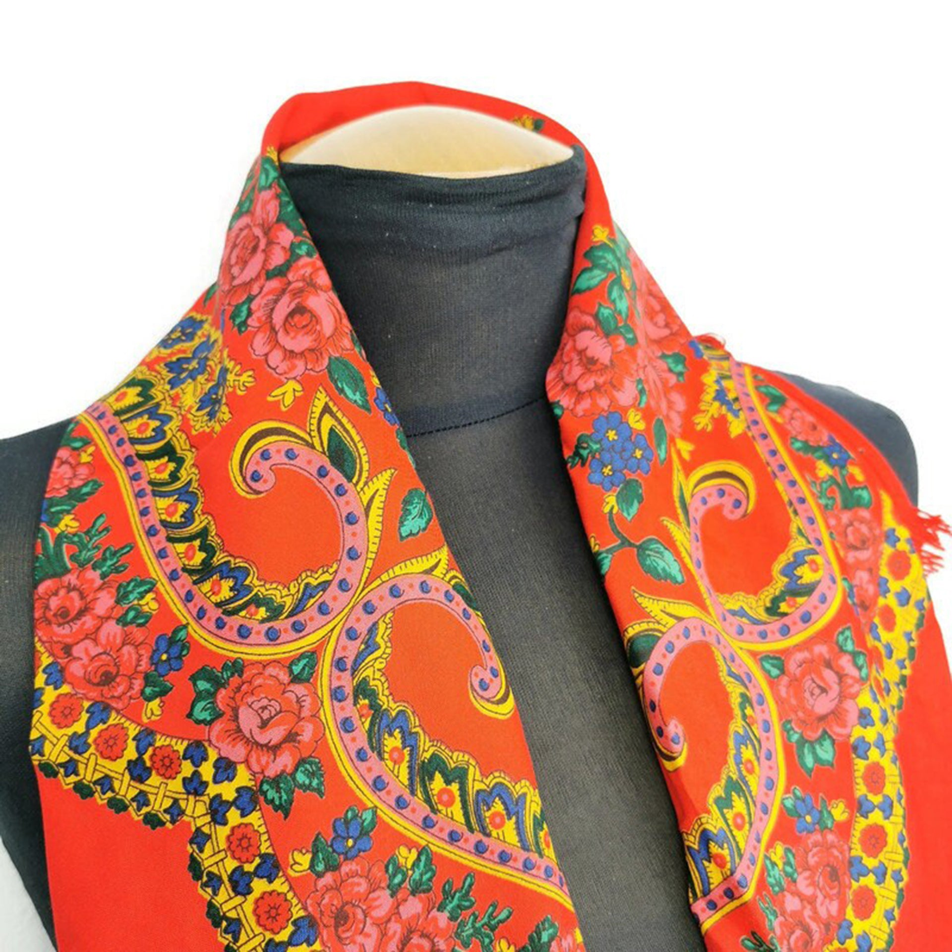 Portuguese Folk Pashmina with fringe