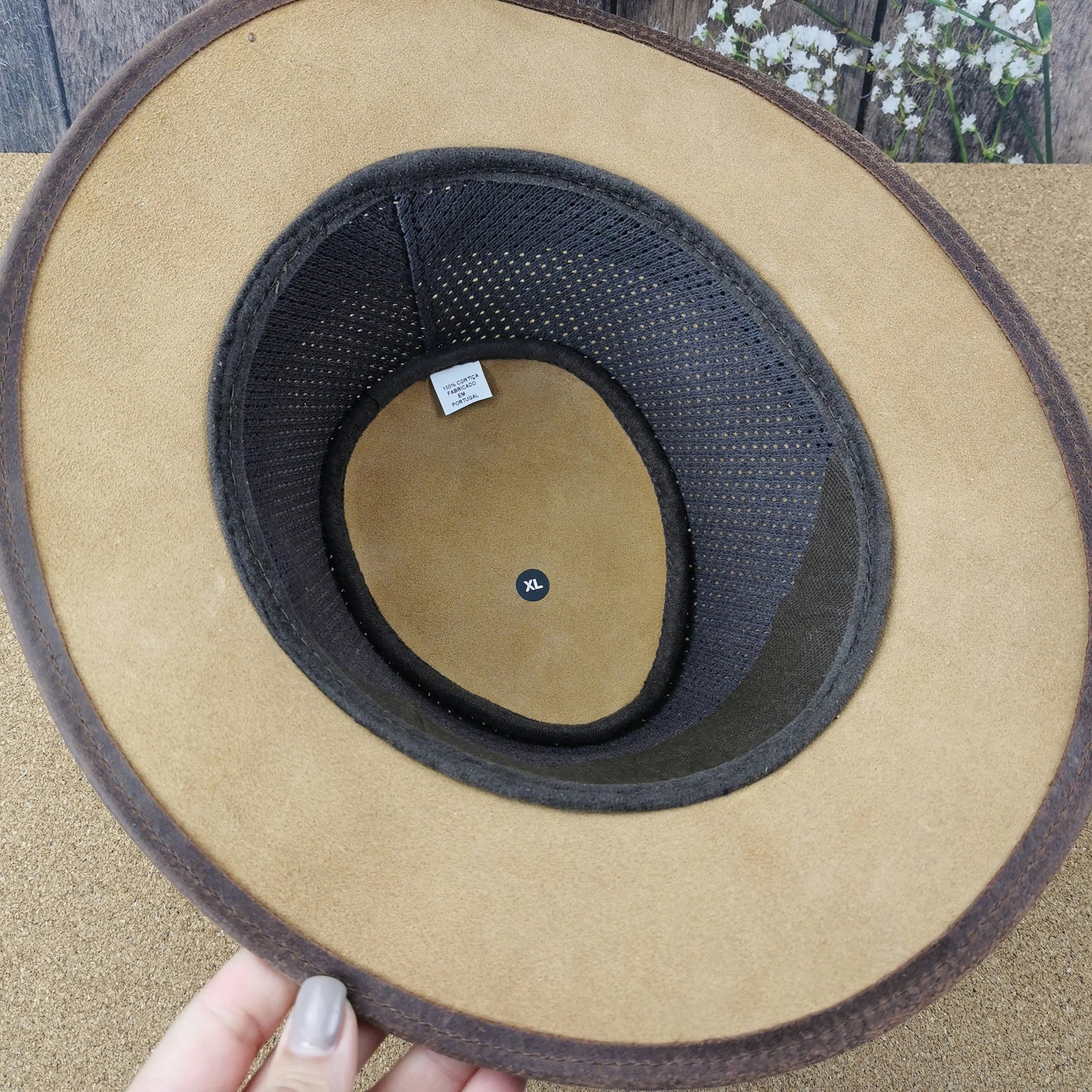 Brown cork hat with net and brown lace