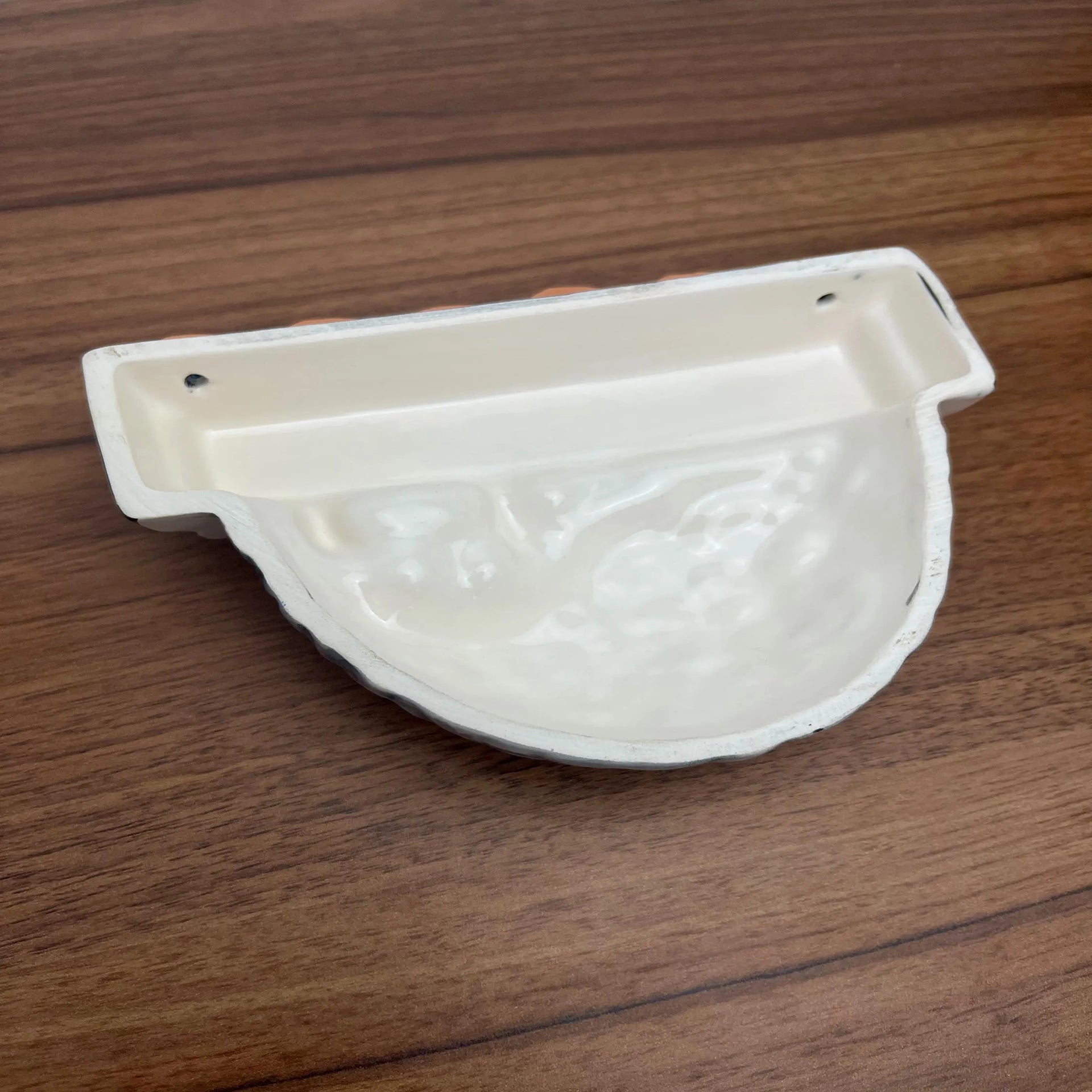 Welcome ceramic swallow nest