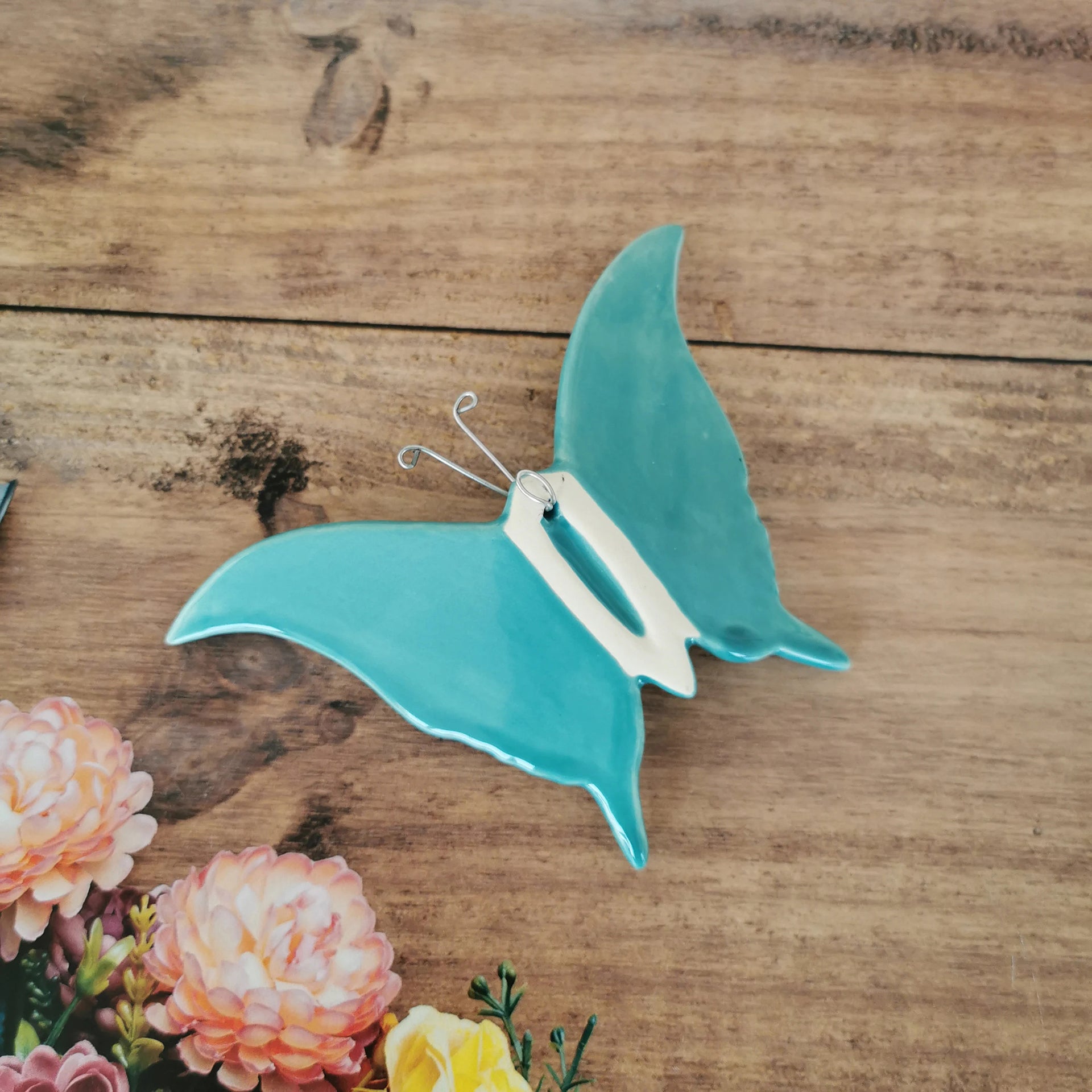 Ceramic small butterfly pink color