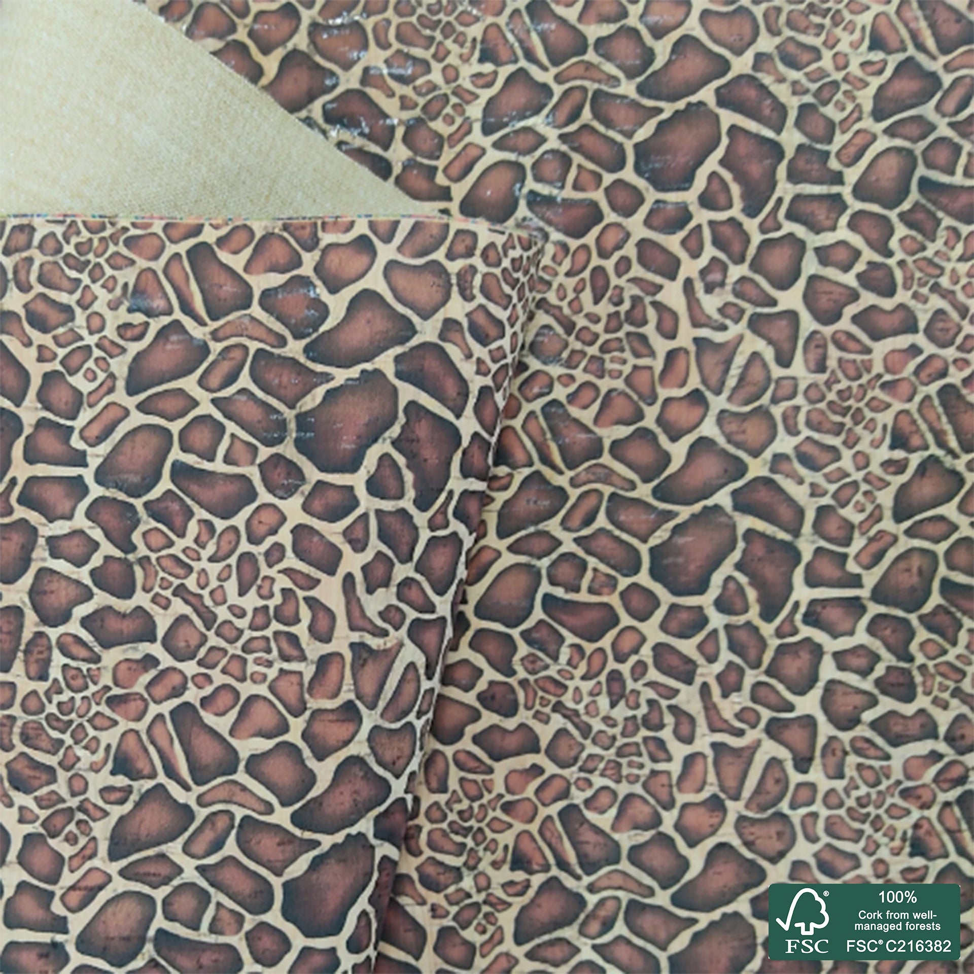 Giraffe printed pattern on natural cork fabric (92)