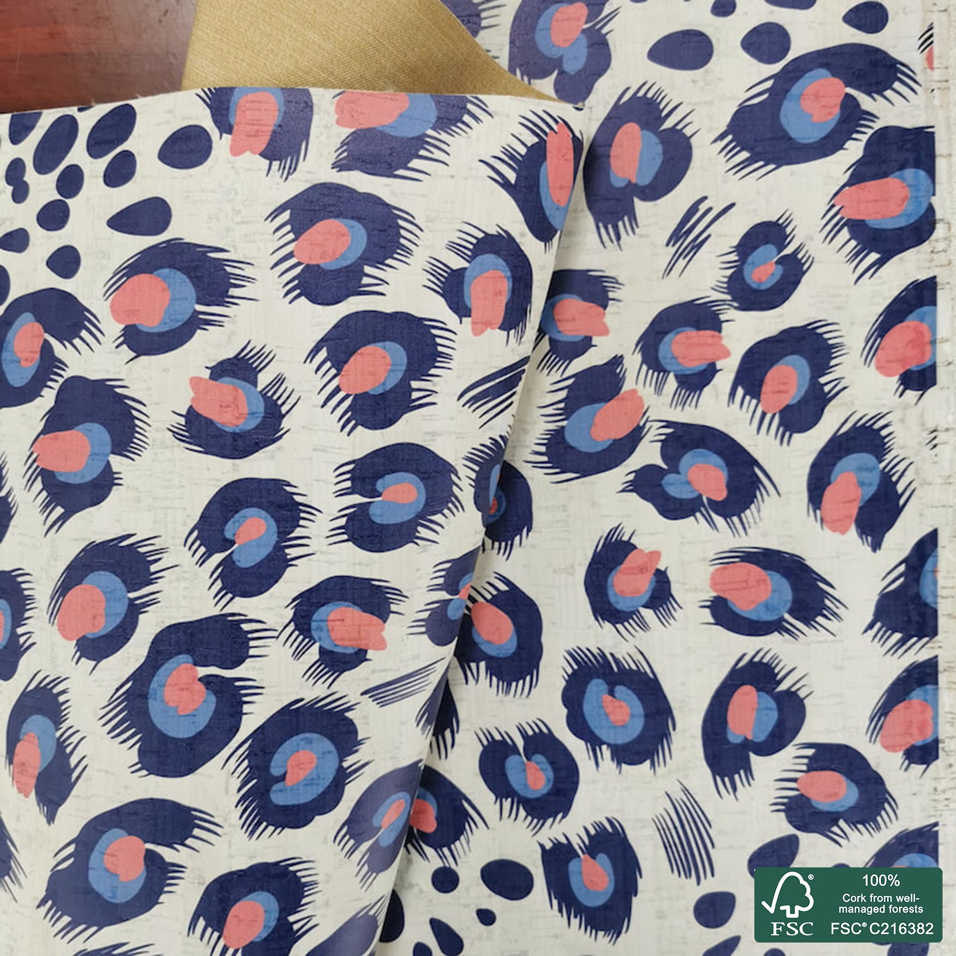 Leopard printed pattern on white cork fabric (192)