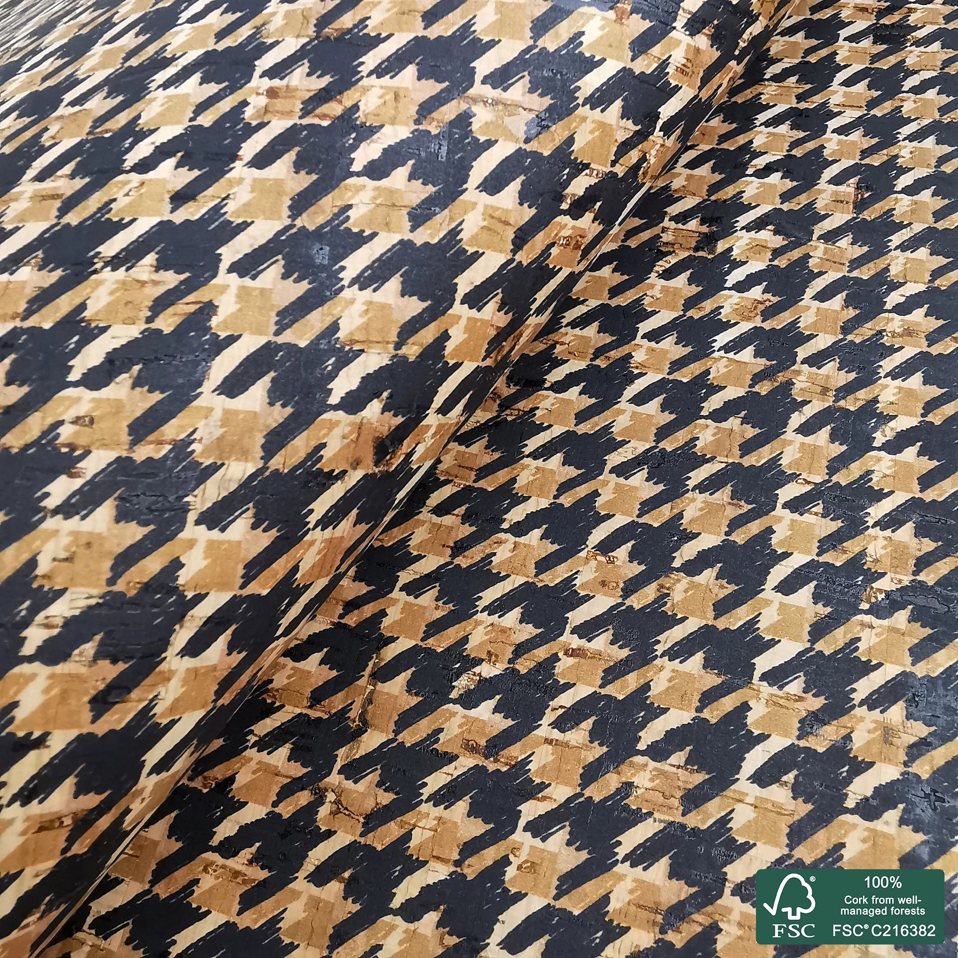Houndstooth printed pattern on natural cork fabric (339)