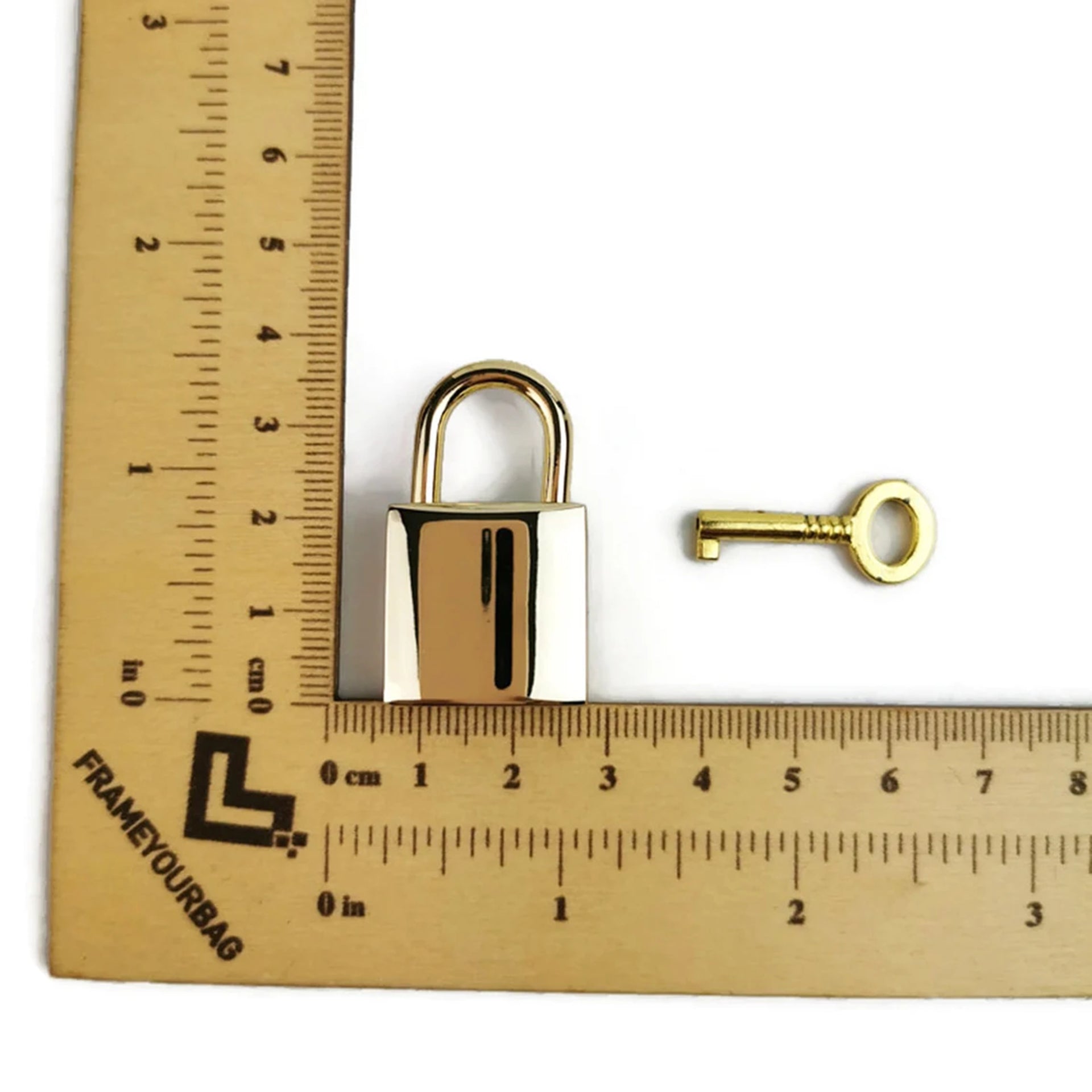 Golden padlock CM01