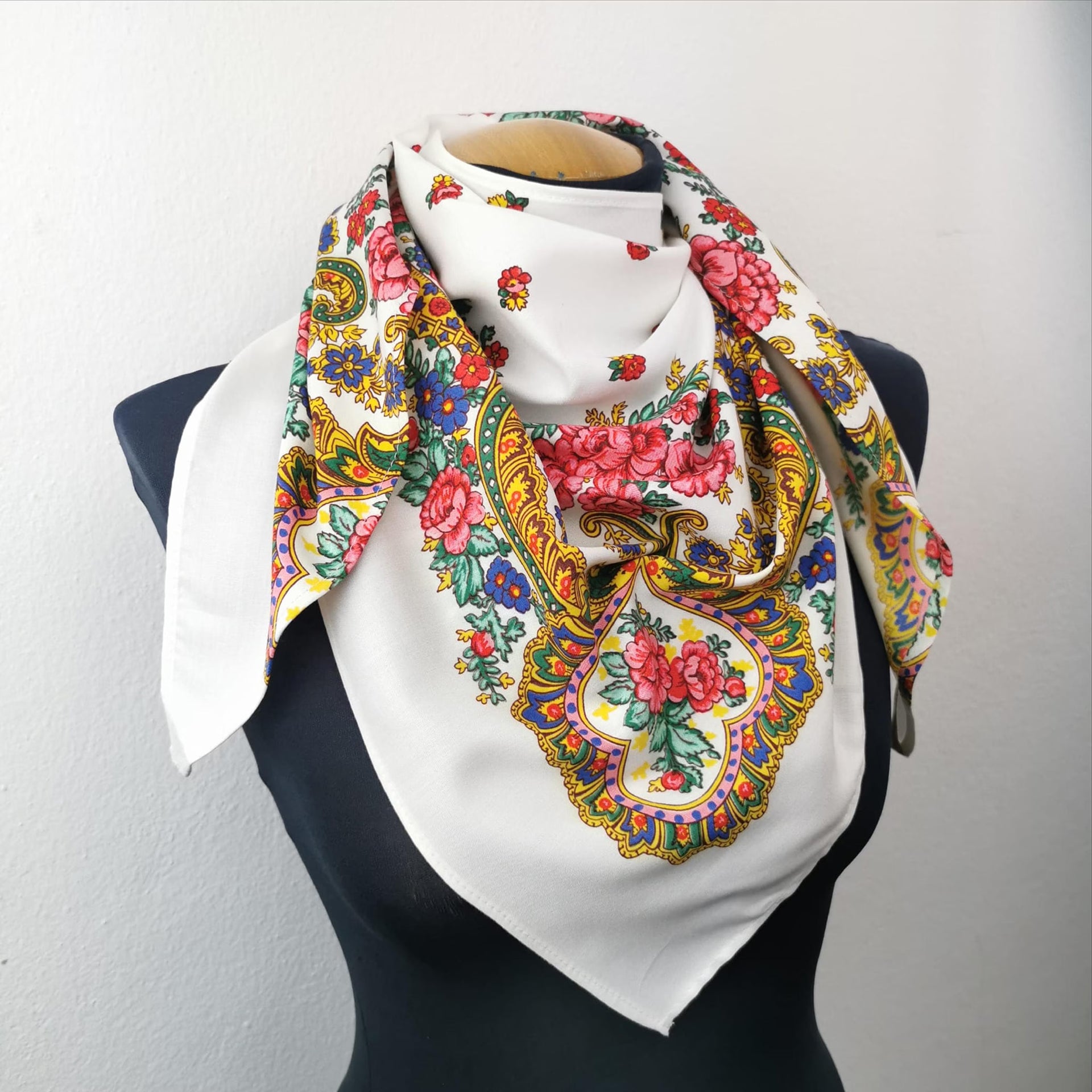 Portuguese Folk Pashmina