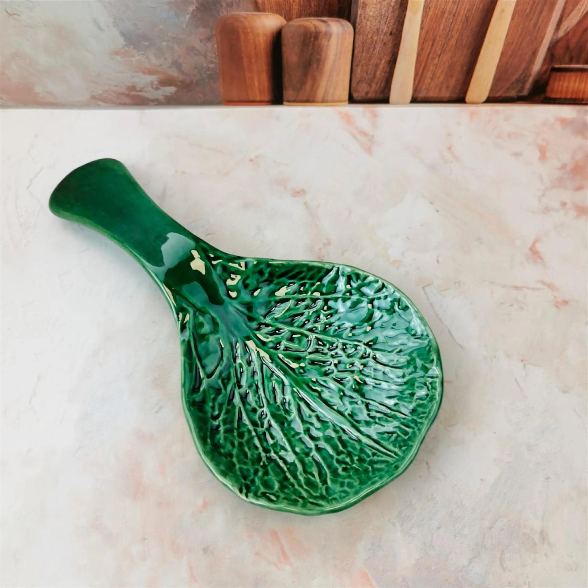 Cabbage shapped ceramic spoon rest