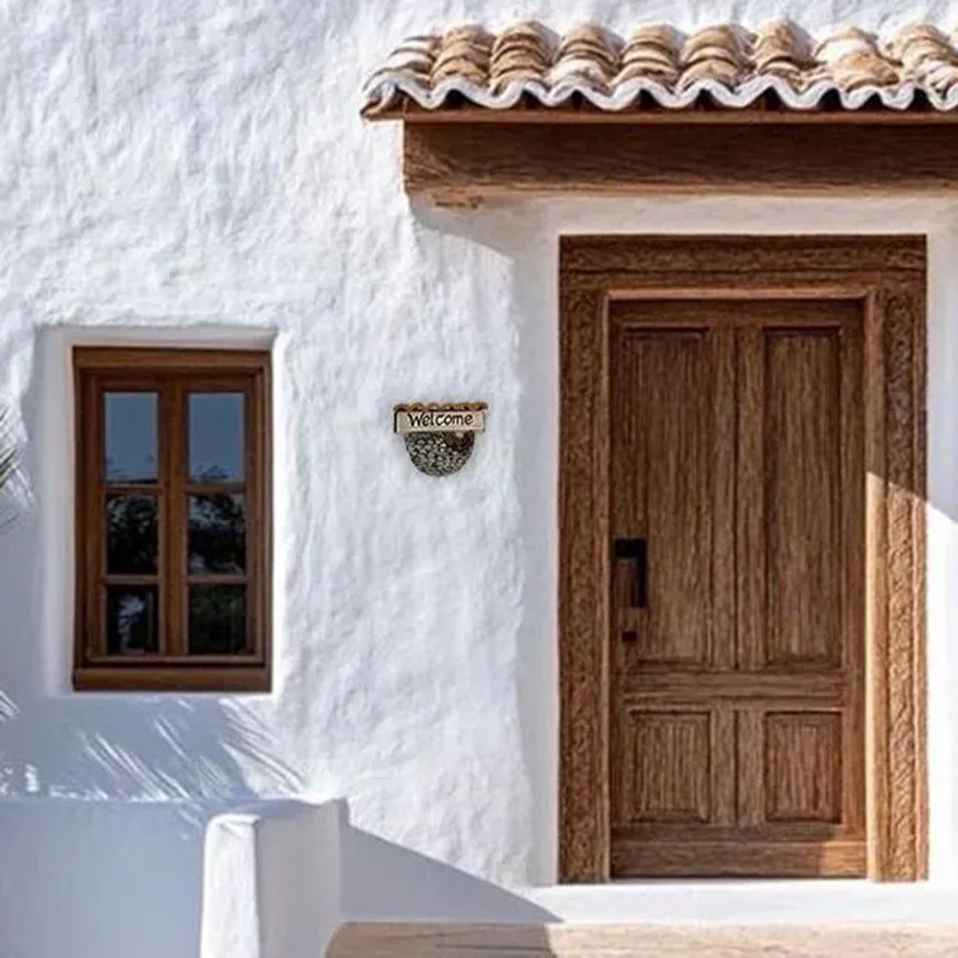 Welcome ceramic swallow nest